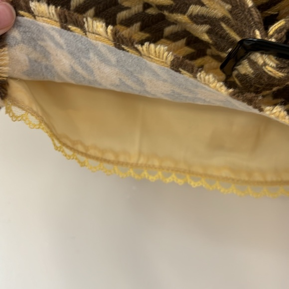 Abercrombie and Fitch wool mini skirt - Picture 5 of 5